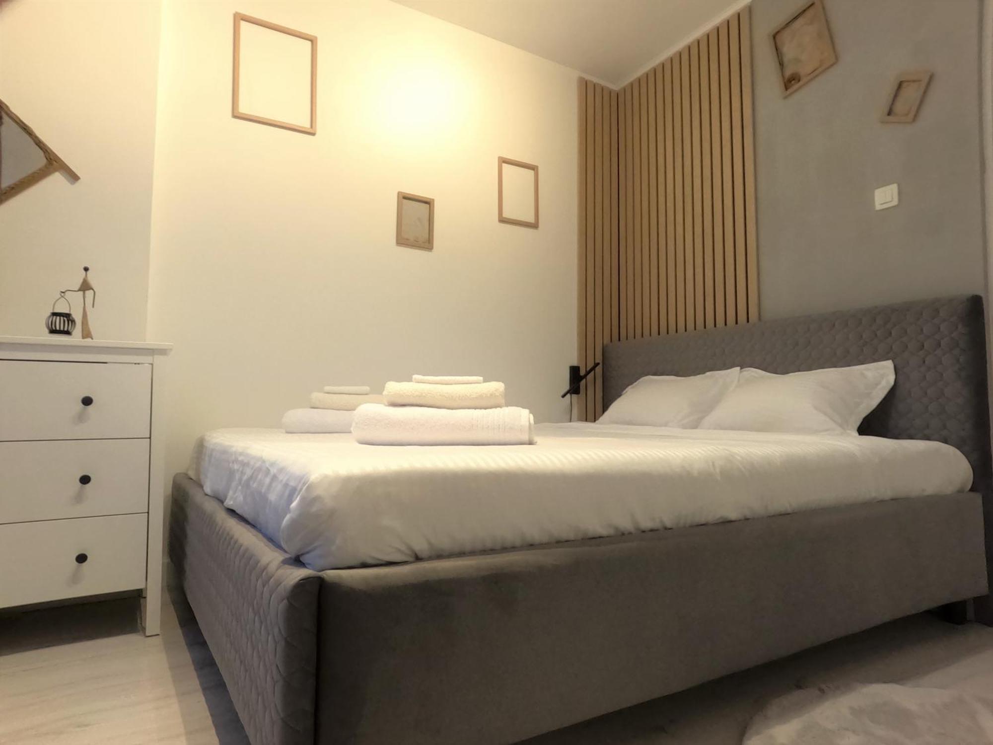 Ultracentral Lovely Place -Your Home Away From Home Bukares Bagian luar foto